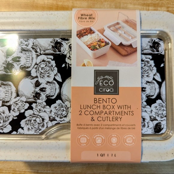 Bento Box With Skulls & Flowers‎ Halloween Food Storage Lunchbox NWT - Picture 3 of 3